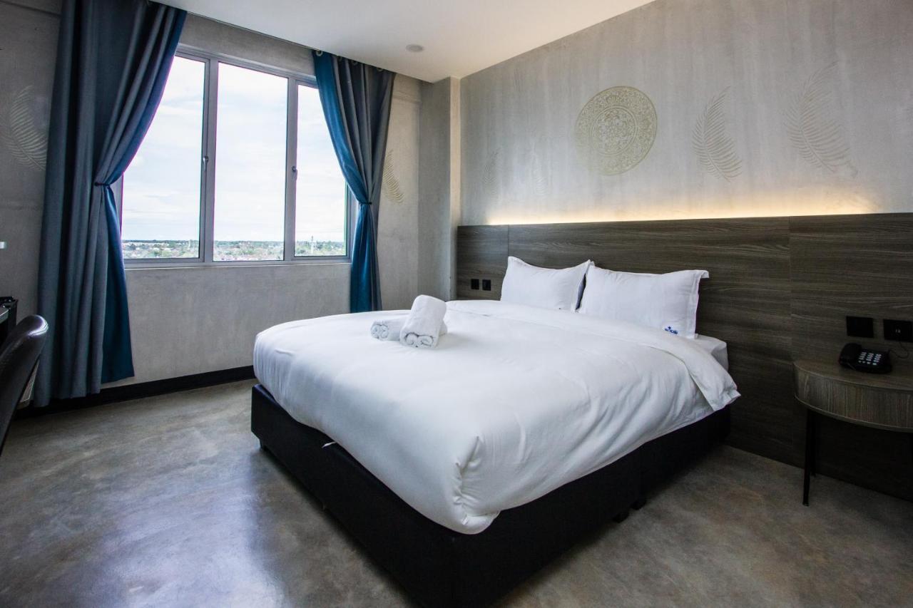 Sri Indar Hotel & Suites باريت بونتار المظهر الخارجي الصورة