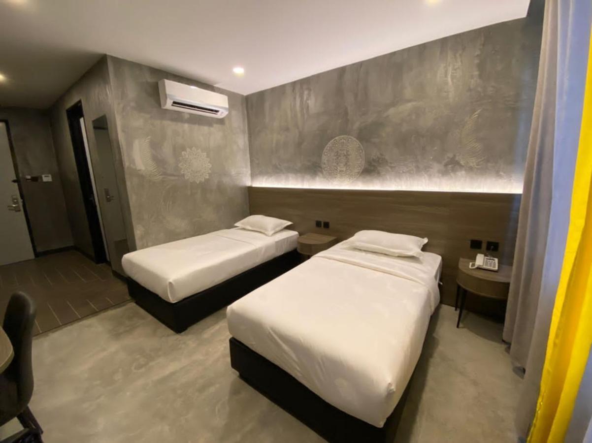 Sri Indar Hotel & Suites باريت بونتار المظهر الخارجي الصورة