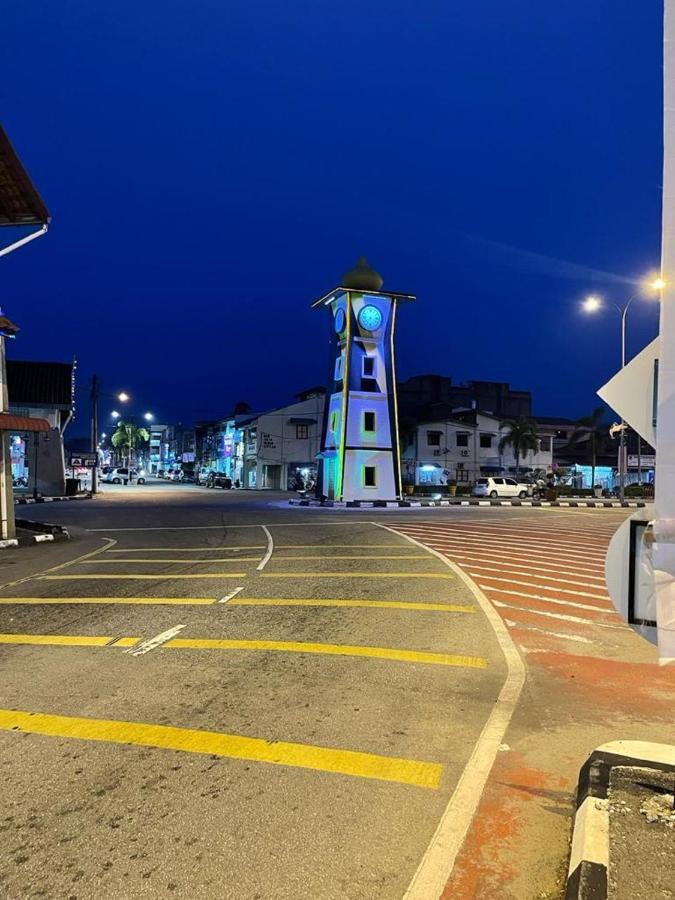 Sri Indar Hotel & Suites باريت بونتار المظهر الخارجي الصورة