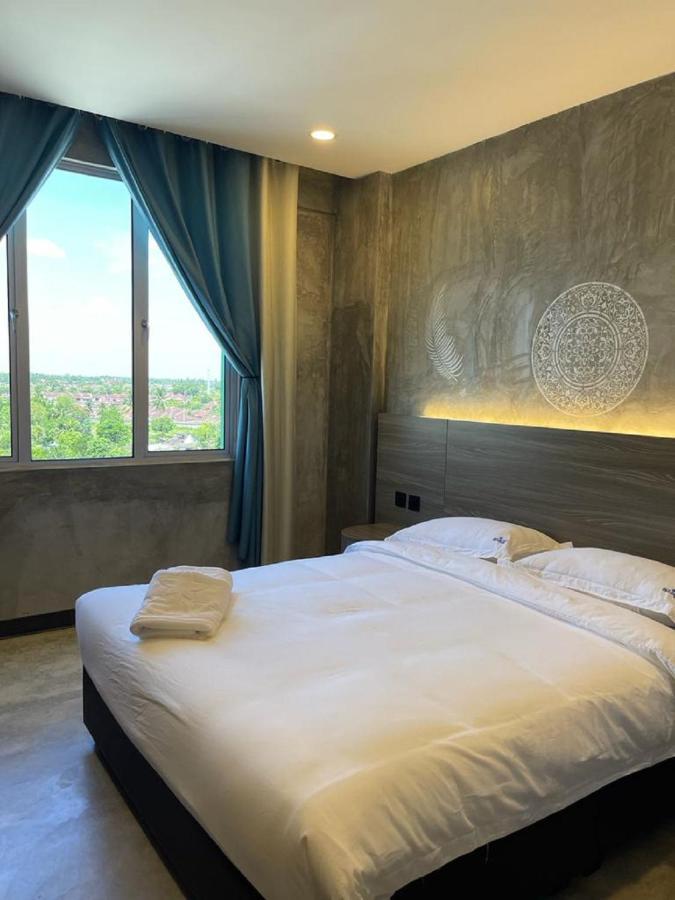 Sri Indar Hotel & Suites باريت بونتار المظهر الخارجي الصورة