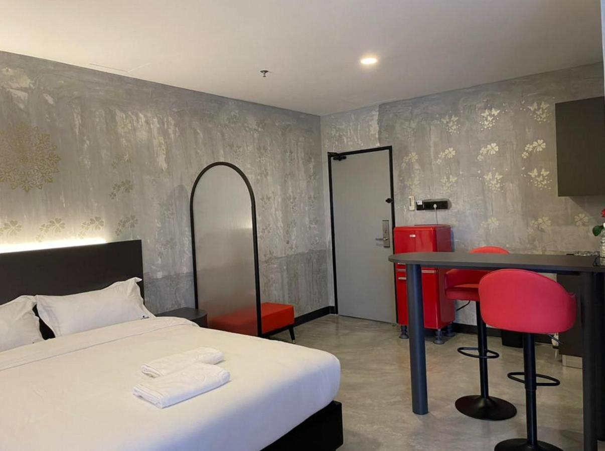 Sri Indar Hotel & Suites باريت بونتار المظهر الخارجي الصورة